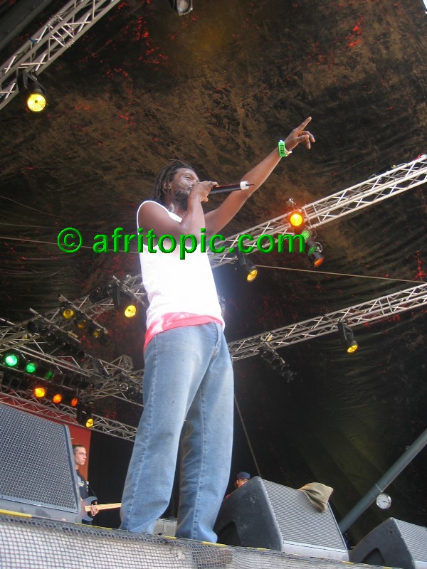 ../Images/Summerjam2005_4 103.jpg